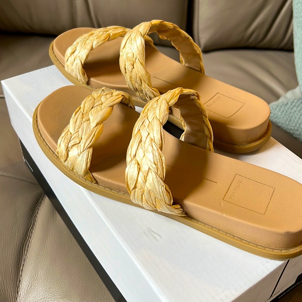 Dolcevita raffia sandals